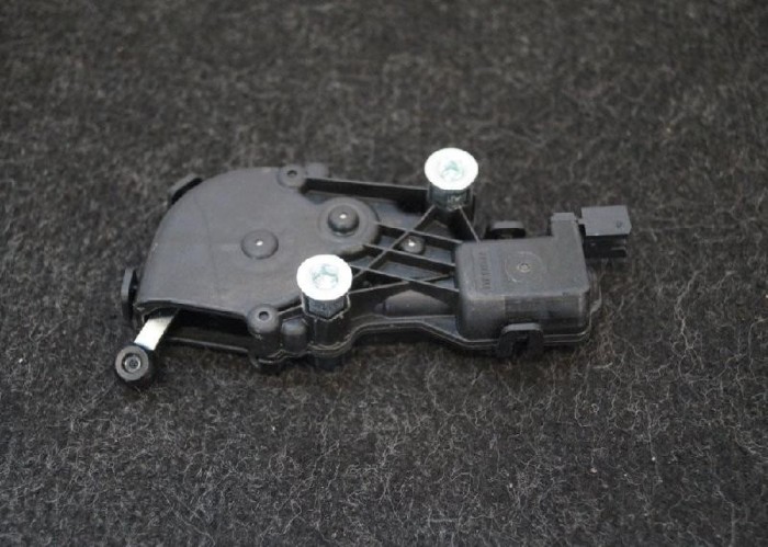 Motor macara geam ușă dreapta spate MERCEDES-BENZ GL X166 2015 OEM: A1666700104 2542716