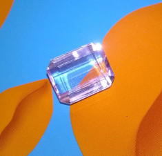 superb ! kunzit natural stralucitor emerald cut ideal pentru inel ! roz delicat foto
