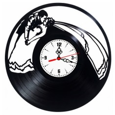 Ceas de perete decorativ realizat din disc de vinil, Model Nunta Miri Sarut Voal Mireasa Romantic, Negru, 30 cm