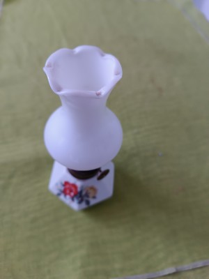 Lampa decorativa, rezervor din portelan si sticla opalina foto