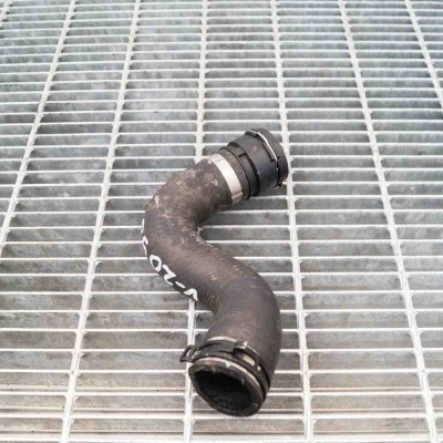 Furtun radiator răcire dreapta AUDI A4 8K2, B8 2010 OEM: 8K0121101P foto
