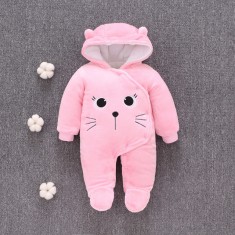 Combinezon plusat roz - Kitty (Marime Disponibila: 6-9 luni (Marimea 19