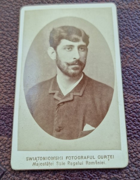 Fotografie barbat cu barba si mustata, tip CDV