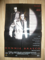 Afis Film Donnie Brasco -1997 regizat de Mike Newell, cu Al Pacino, Johnny Depp foto