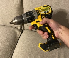 Masina gaurit si insurubat percutie Dewalt DCD796 18V brushless corp foto