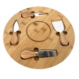 Platou pentru branzeturi, din bambus, cu 4 accesorii pentru servire, dimensiuni 29.50 x 29.50 cm, maro