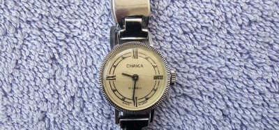 CEAS CHAIKA 17 RUBINE , DE FETITA . FUNCTIONEAZA ,MADE IN USSR .ANII 80 . foto