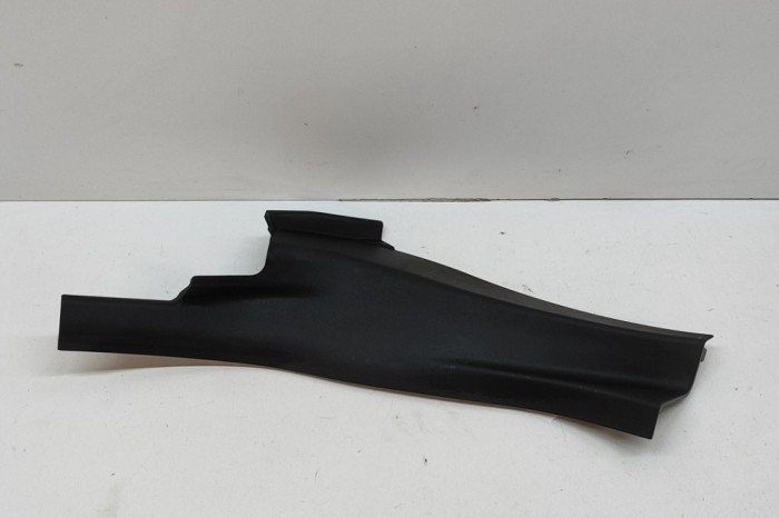 Ornament scaun st&acirc;nga spate BMW iX1 U11 BEV 2023 OEM: 9462355 | 28088479