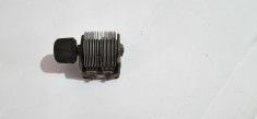 CONDENSATOR VARIABIL RADIO .