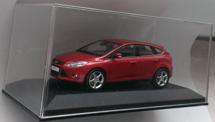 Macheta Ford Focus mk3 2012 C346 rosu - Minichamps 1/43