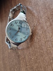 Ceas, dama cu baterie, bratara argintie