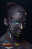 Cumpara ieftin Fototapet autocolant Portrait57 Femeie vopsita in negru si makeup color, 150 x 205 cm