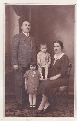 bnk foto Portret de familie - Foto Popp (Ploiesti) foto