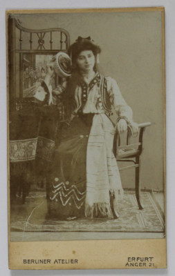 FOTOGRAFIE C.D.V. , BERLINER ATELIER , ERFURT , TANARA CU COSTUM ORIENTAL , SFARSITUL SEC. XIX foto