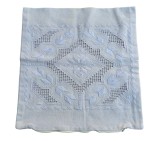 FATA DE PERNA VINTAGE DECORATIVA MICUTA DIN BUMBAC CU BRODERIE MANUALĂ HARDANGER