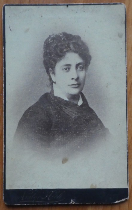 Foto de cabinet; Foto Nestor Heck, fotograful lui Eminescu