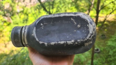 Bidon apa romanesc ww2 semnat Locot. Ioan foto