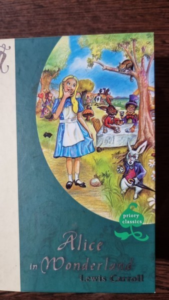 Alice in woderland - Lewis Caroll