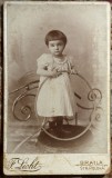 Cumpara ieftin FETITA cu CERC, FOTO VECHE ATELIER,,F.LICHT&quot;BRAILA/SFARSIT DE SEC.XIX/103 X 63mm