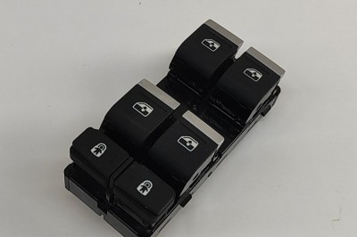 Buton geam ușă dreapta față AUDI Q4 Sportback F4N 2024 OEM: 83A959851C | 30349597 foto