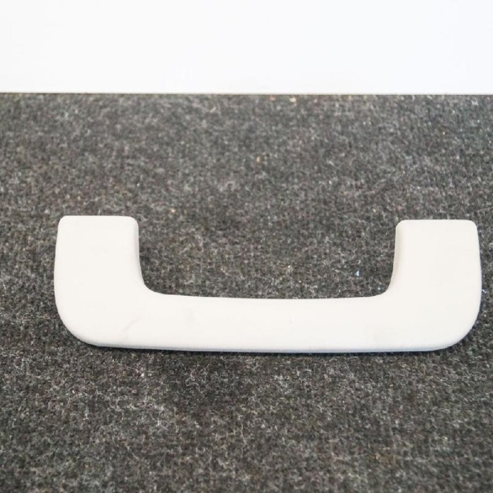 M&acirc;ner plafon dreapta față AUDI Q7 4L 2011 OEM: 8P0857607K | 2413219
