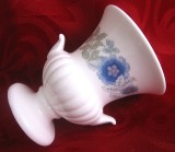 VAZA PORTELAN ENGLEZESC WEDGWOOD BONE CHINA MODEL CLEMENTINE VAZA IN MINIATURA 8.5 CM