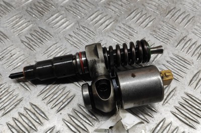 Injector de combustibil LAND ROVER DEFENDER L315 1998 OEM: BEBE2A01001,MSC000030 28075310 foto