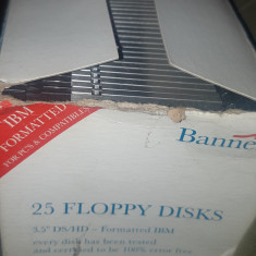 Cutie cu 25 buc. diskete 1,44 MB / 3,5 inch - Banner