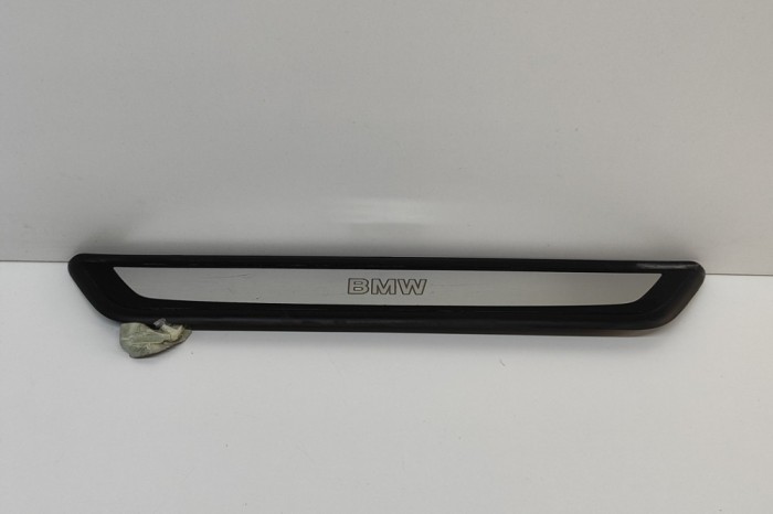 Ornament prag st&acirc;nga față BMW 7 F01, F02 2011 OEM: 7181011,7181015,8046135,8046023,7190969 28441599