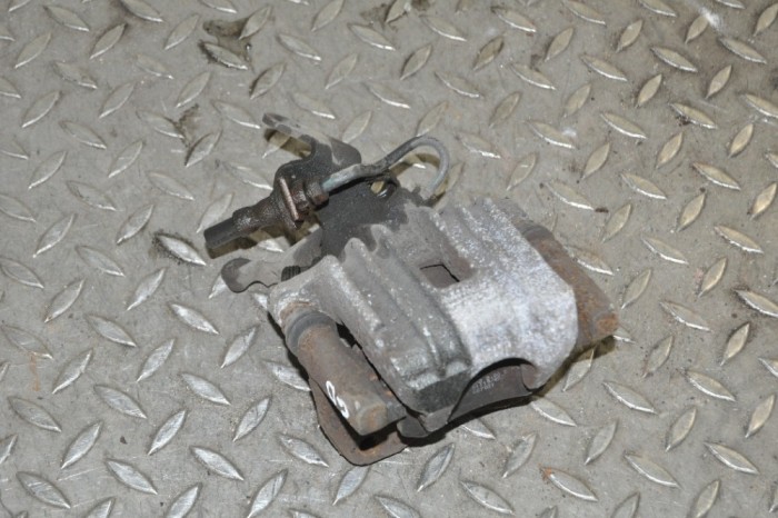 Etrier de fr&acirc;nă dreapta spate VW SCIROCCO 137, 138 2009 OEM: Coupe | 10876541