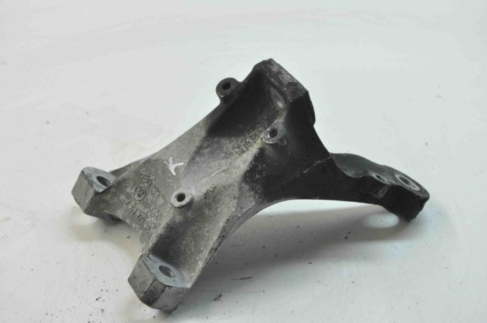 Suport motor st&acirc;nga AUDI A4 8EC, B7 2006 OEM: 8e0199307ad 10586482