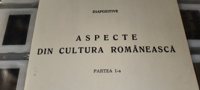 ALBUM DIAPOZITIVE ASPECTE DIN CULTURA ROMANEASCA VOL 1SI 2 228 DIAPOZITIVE foto