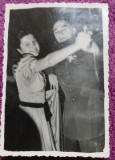 Fotografie, Militar din aramata romana, la dans cu o tanara, anii 40