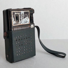 Radio receptor portabil, 6 tranzistori, marca SPECTRUM Hong Kong din 1968