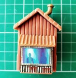 Căsuță plastic 5/3.5 cm, horn mobil, autocolante fereastră și afiș KEEP OUT