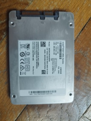 SSD Intel 240GB foto