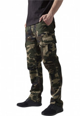 Pantaloni camuflaj barbati Urban Classics 38 EU foto