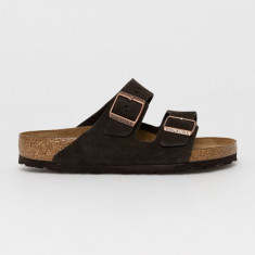 Birkenstock papuci din piele Arizona femei, culoarea maro 951311.D