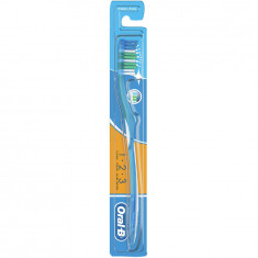 Periuta de dinti manuala Oral-B Shiny Clean