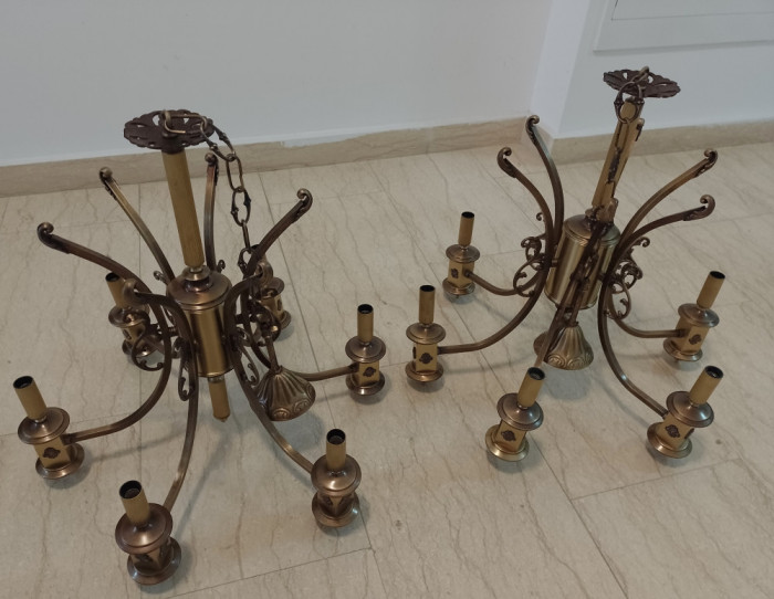 Set de 2 superbe candelabre Art-Deco din alama masiva