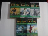 Seria Avalon Marion Zimmer Bradley - 5 Volume: Negurile, Sanctuarul, Preoteasa, Strabunii, Doamna - Editura Nemira