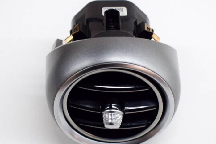Gura de ventilație planșa de bord MERCEDES-BENZ C Coupe C205 2016 OEM: A2058304400 21598832