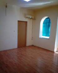 Ofer spre inchiriere Vila 90mp pentru Birouri Pret Negociabil