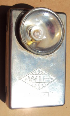 lanterna germana WW II WIF 131 foto