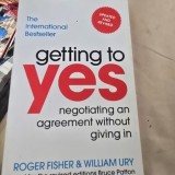 Getting to Yes negotiating an agreement without giving in - Roger Fisher