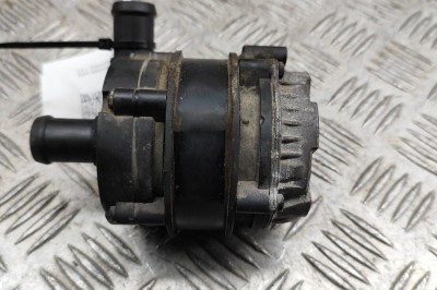 Pompa de apa auxiliara SKODA SUPERB III Estate 3V5 2020 OEM: 04L965567,0392024003 | 26546026 foto