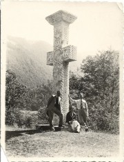 P2145N Crucea din piatră de la Mănăstirea Turnu, 1938 foto