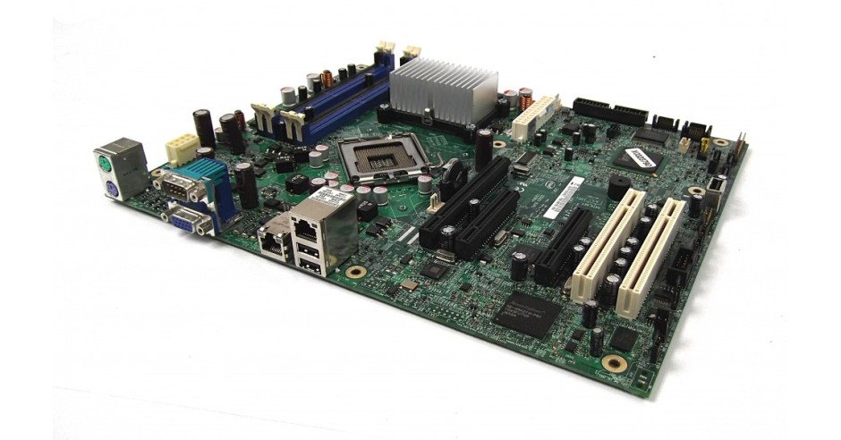 Intel S3200sh Server Motherboard Q9300 CPU - 4gb RAM IO Shied Backplate