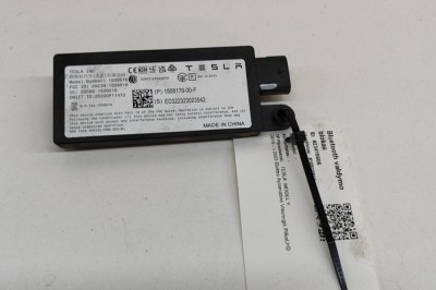 Modul de control Bluetooth TESLA MODEL Y 2023 OEM: 1508179-00-F 23416666 foto