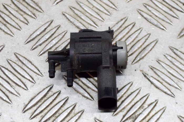 Supapa solenoid VW PHAETON 3D_ 2004 OEM: 1J0906283C 13558599